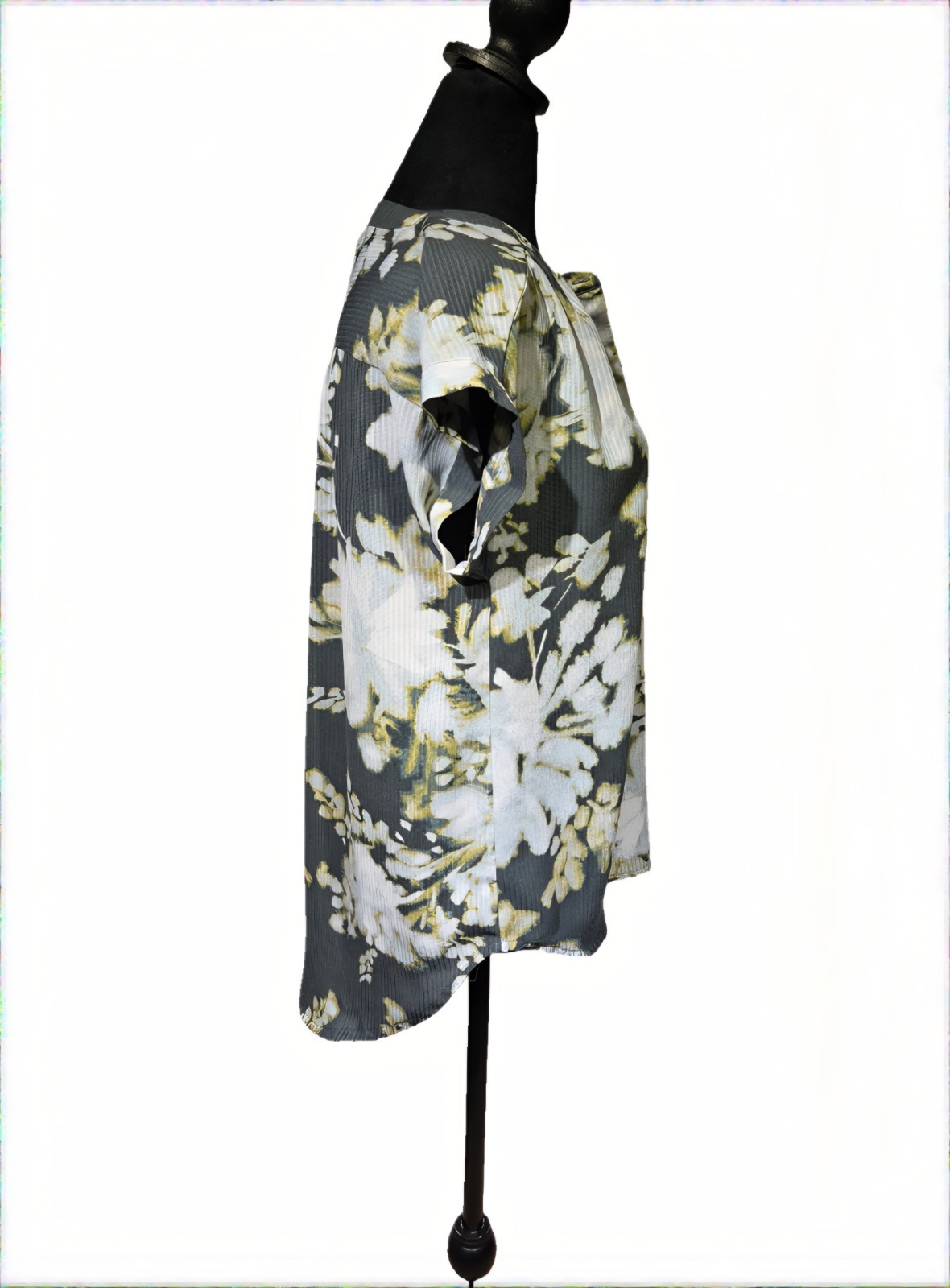 Simply Vera Vera Wang Charcoal Floral Cap-Sleeve Henley Top