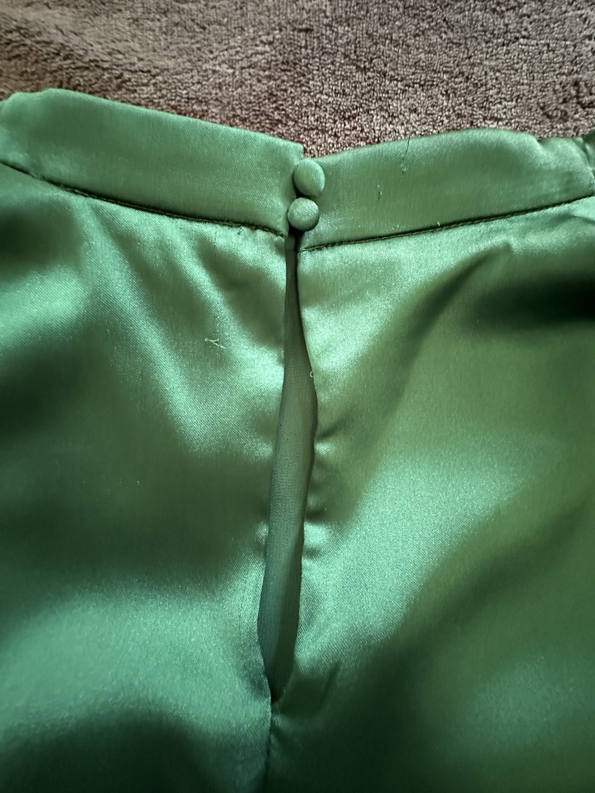 Rachel Zoe High Neck Halter Style Blouse Size L Olive Green Satin. A1-011