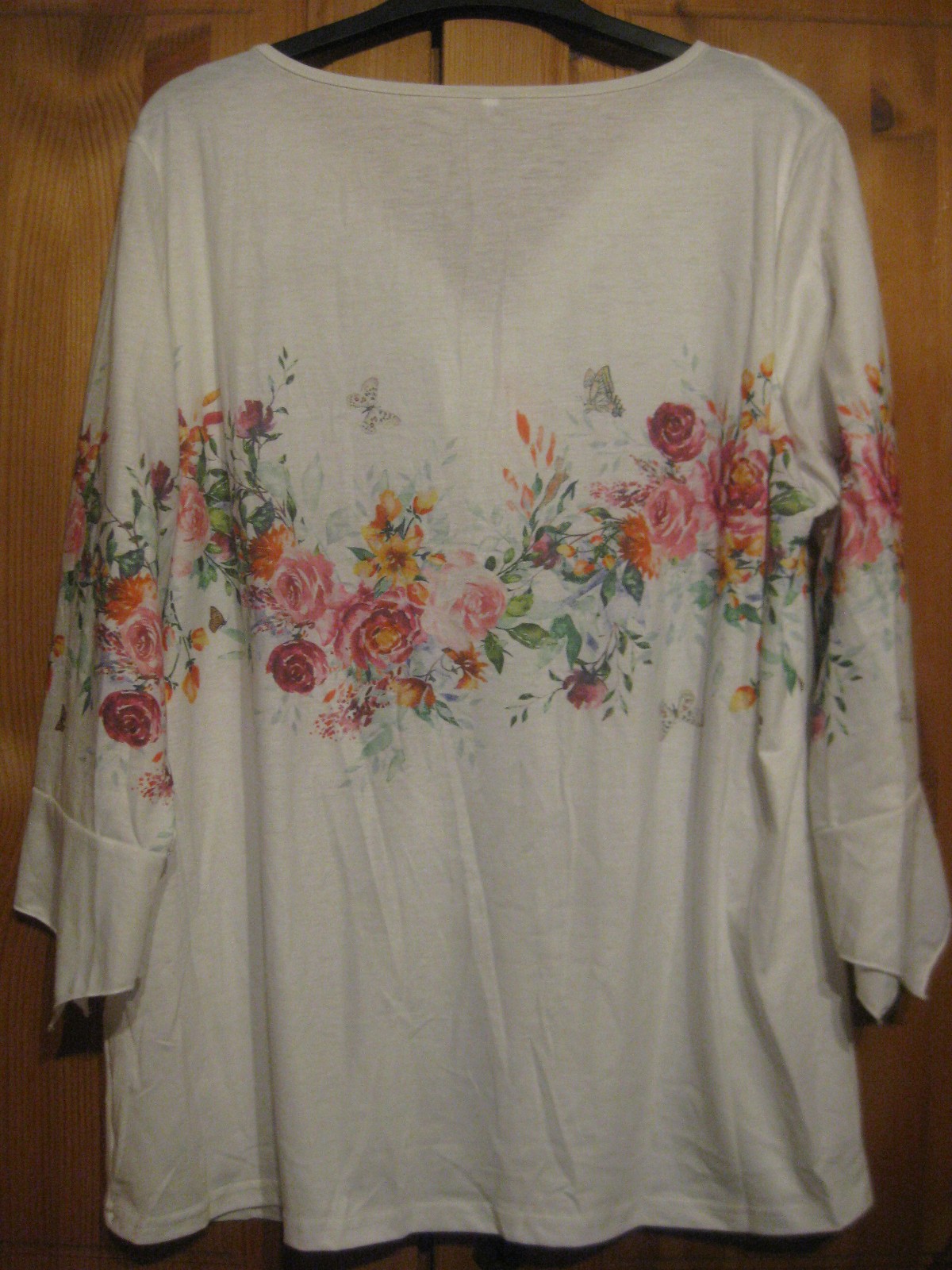 Ladies Tunic Size XL Floral Top New 3/4 Sleeve Lightweight Cute