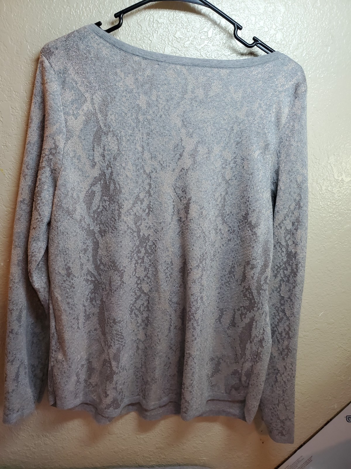 Chicos top, Size 2 Large Gray W/ silver & Gold Metallic Thread Accent