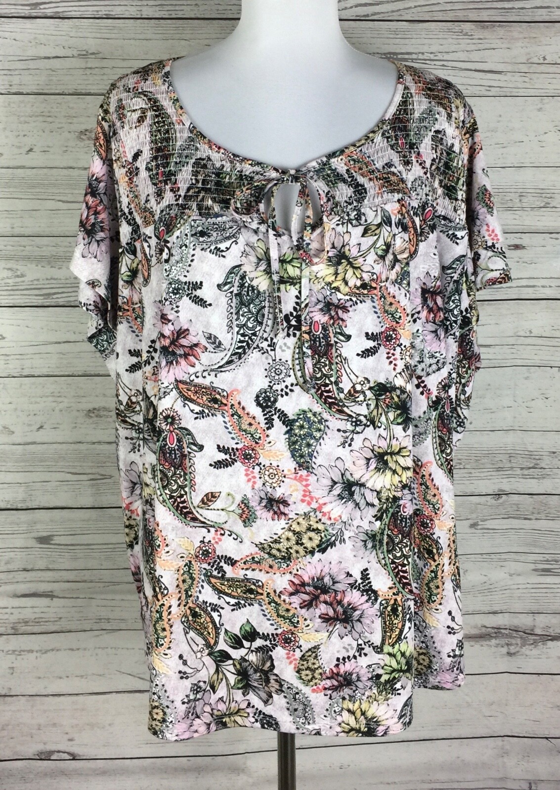 Robert Louis Woman Multicolor Floral Keyhole Tie Neck Peasant Top Plus 3X NWT