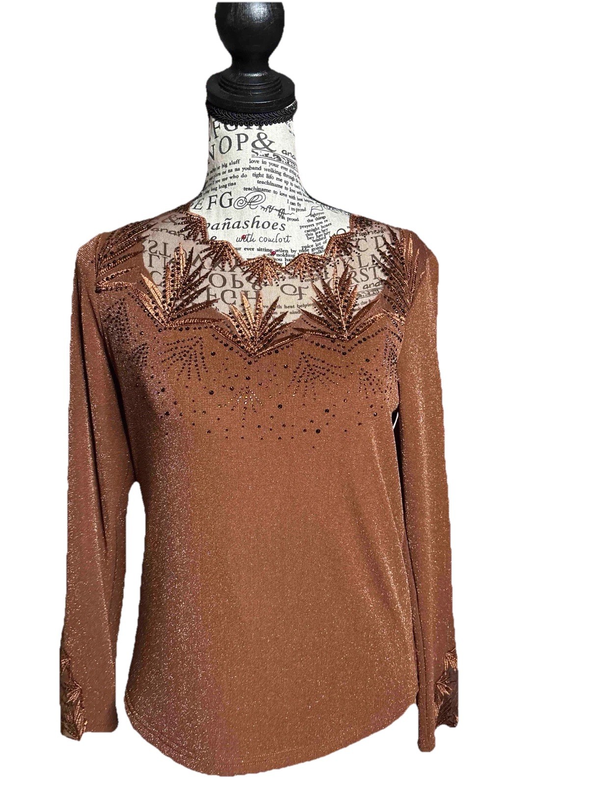 Kiki Tendan Top Sequined Embroidered Size XL. Measures Asian SZ See Measures