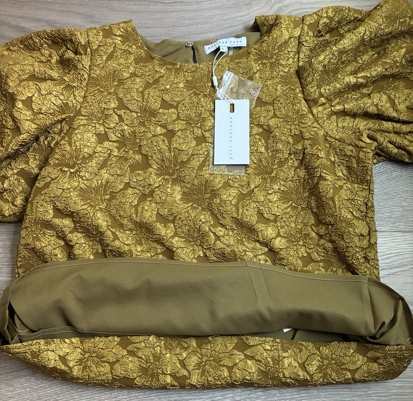 NWT Endless Rose Anthropologie Gold Floral Jacquard Puff Short Sleeve Blouse L