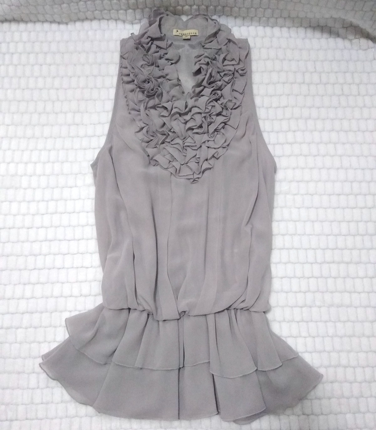 Y2K Top Forever 21 Gray Ruffle Blouse Frilly Peplum NWOT M