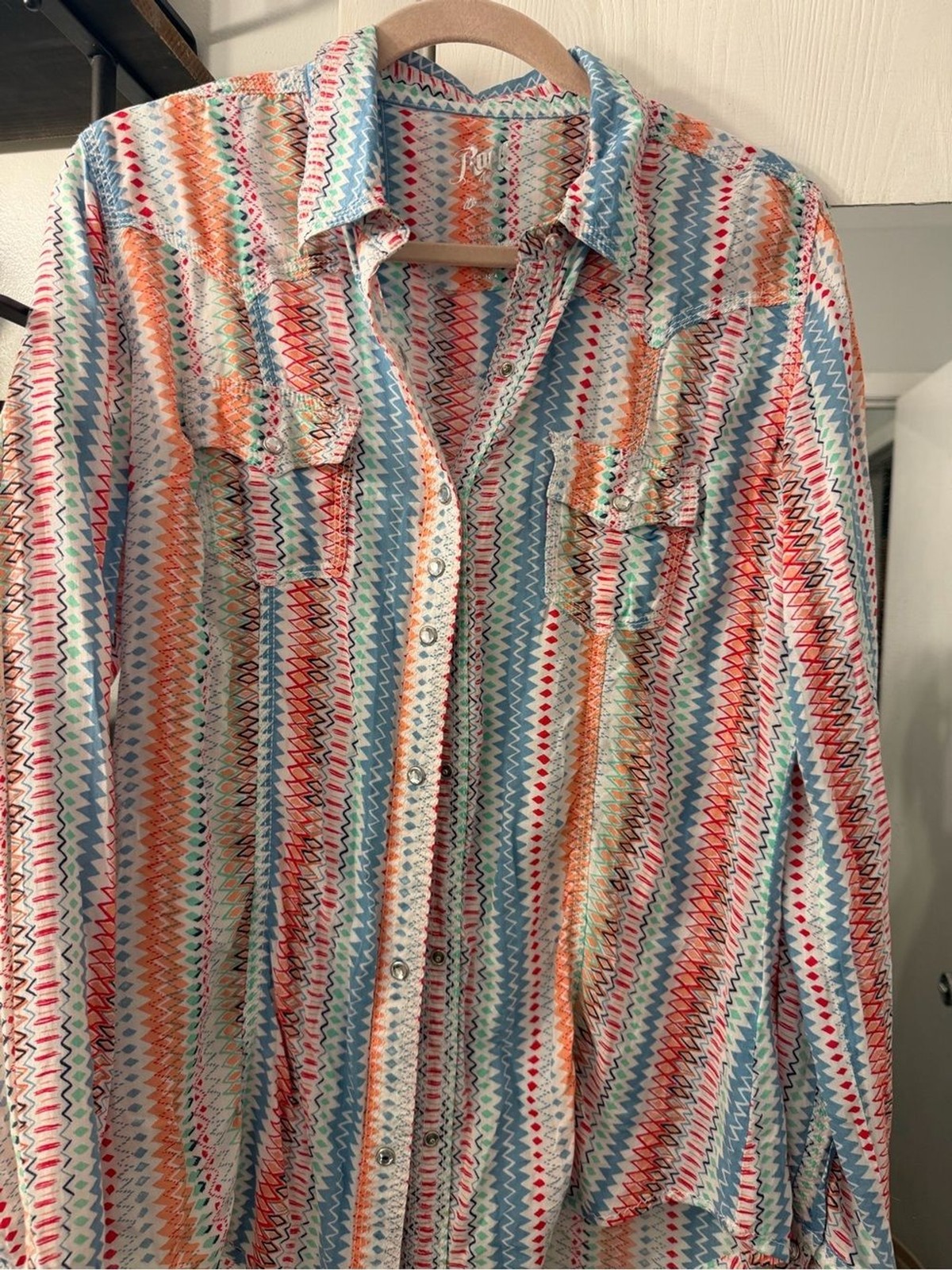 Wrangler Rock Colorful Zigzag Button-Up Blouse – Multicolor