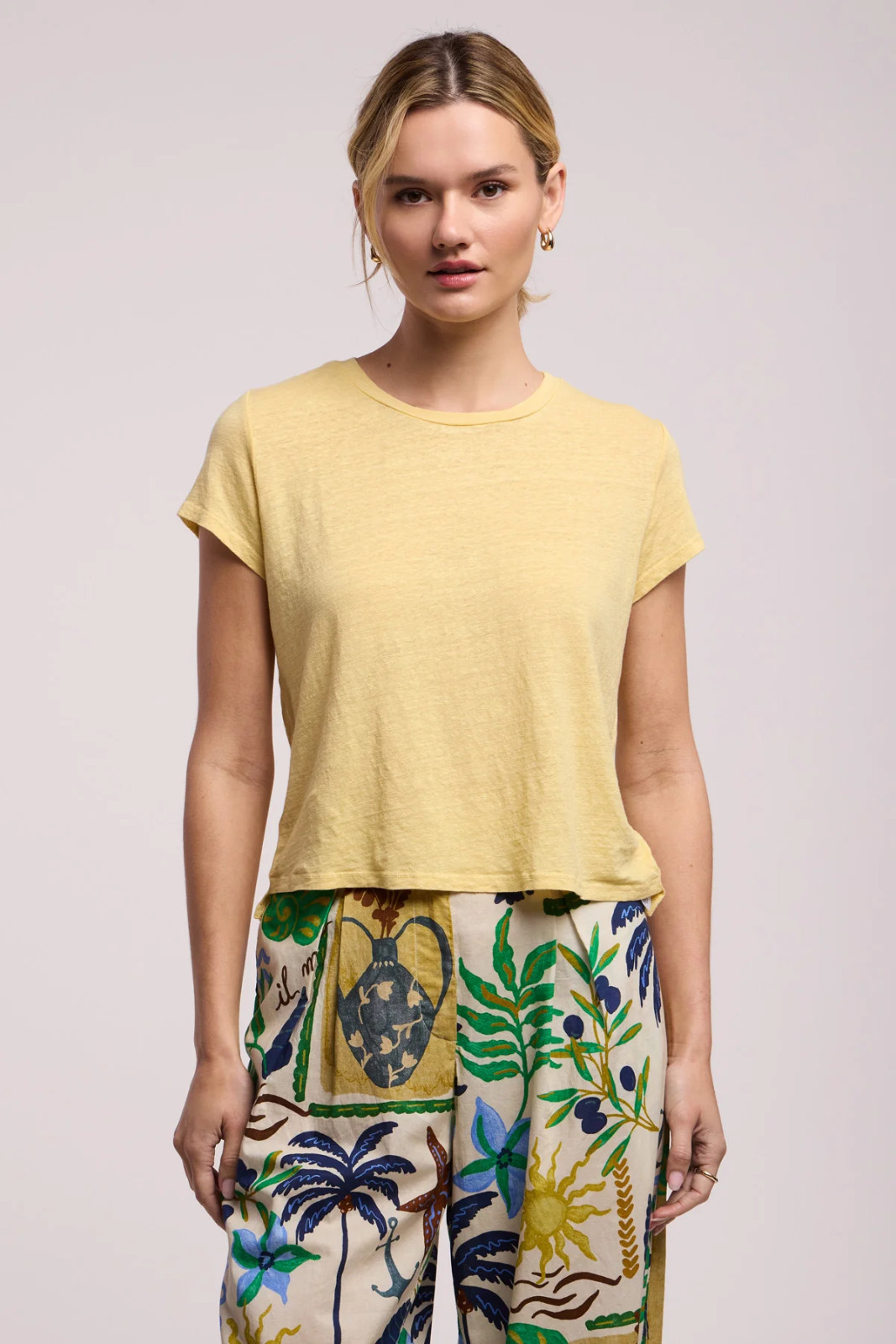 VELVET By Graham & Spencer Casey Linen Knit Crew Neck Tee Honey S $136 B10