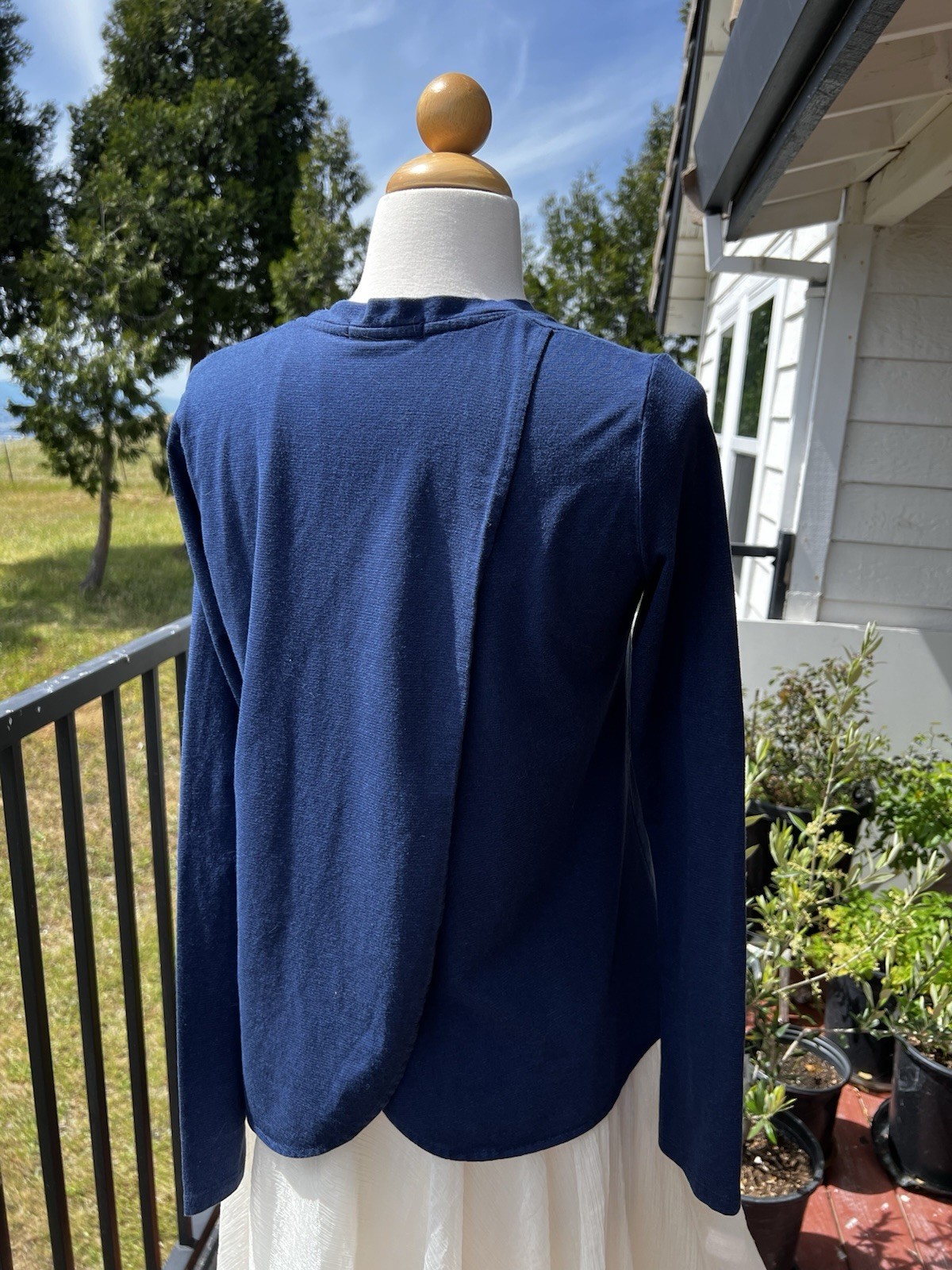 Marine Layer Micro Modal Jersey Size Small Split Back Long Sleeve Top Navy Blue