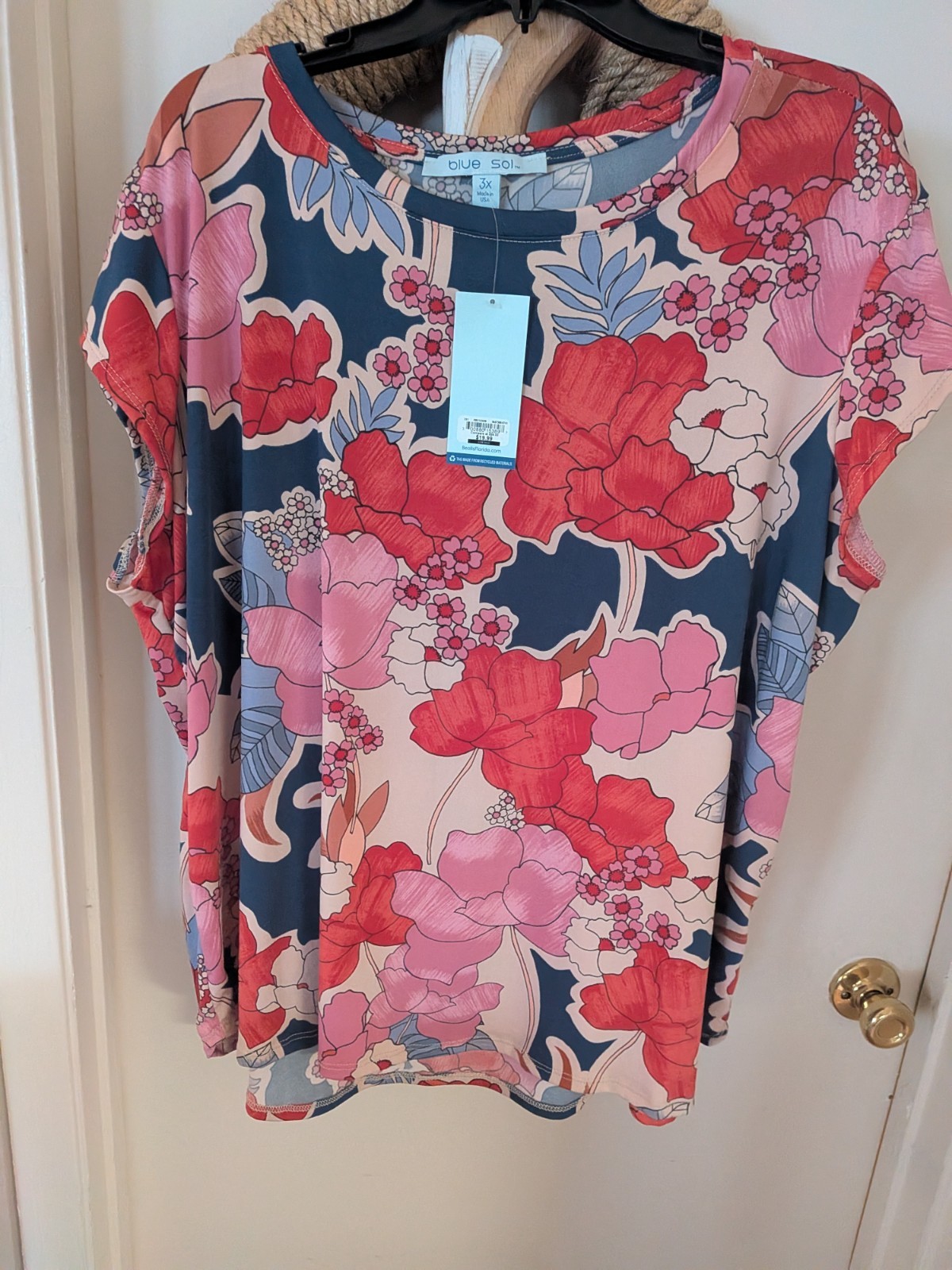 Blue Sol 3X Cap Sleeves Vibrant Colorful Floral Top Ladies New w/Tags