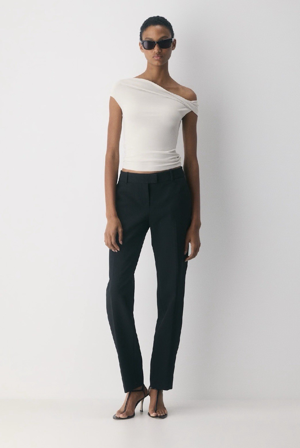 Aritzia Women`s $58 Original Contour Ravish Off-the-Shoulder Top size S