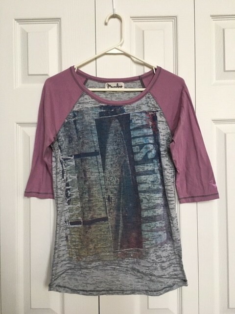 Mambo Australia womens shirt 3/4 sleeve size medium cotton/polyester blend