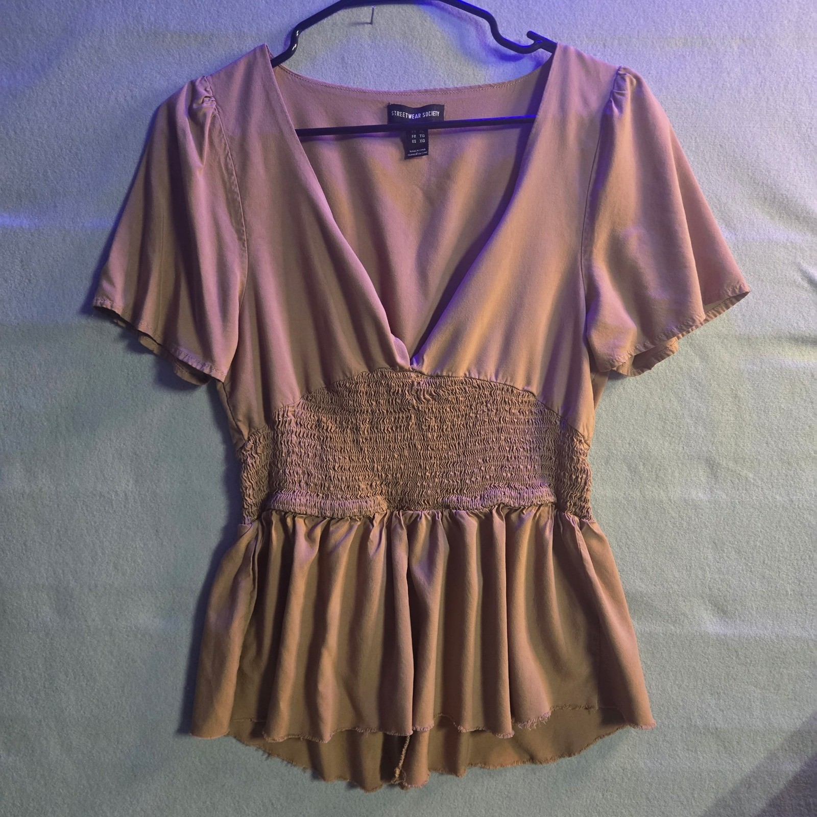 Streetwear Society Tan Smocked Peplum Top V-Neck Flutter Sleeve Raw Hem XL