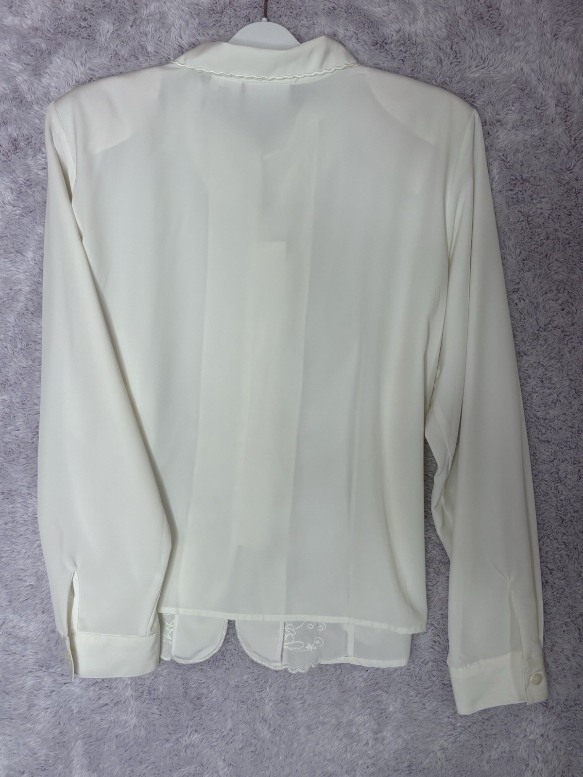 Elizabeth Williams Women’s Ivory Embroidered Button Front Blouse XLG Long Sleeve