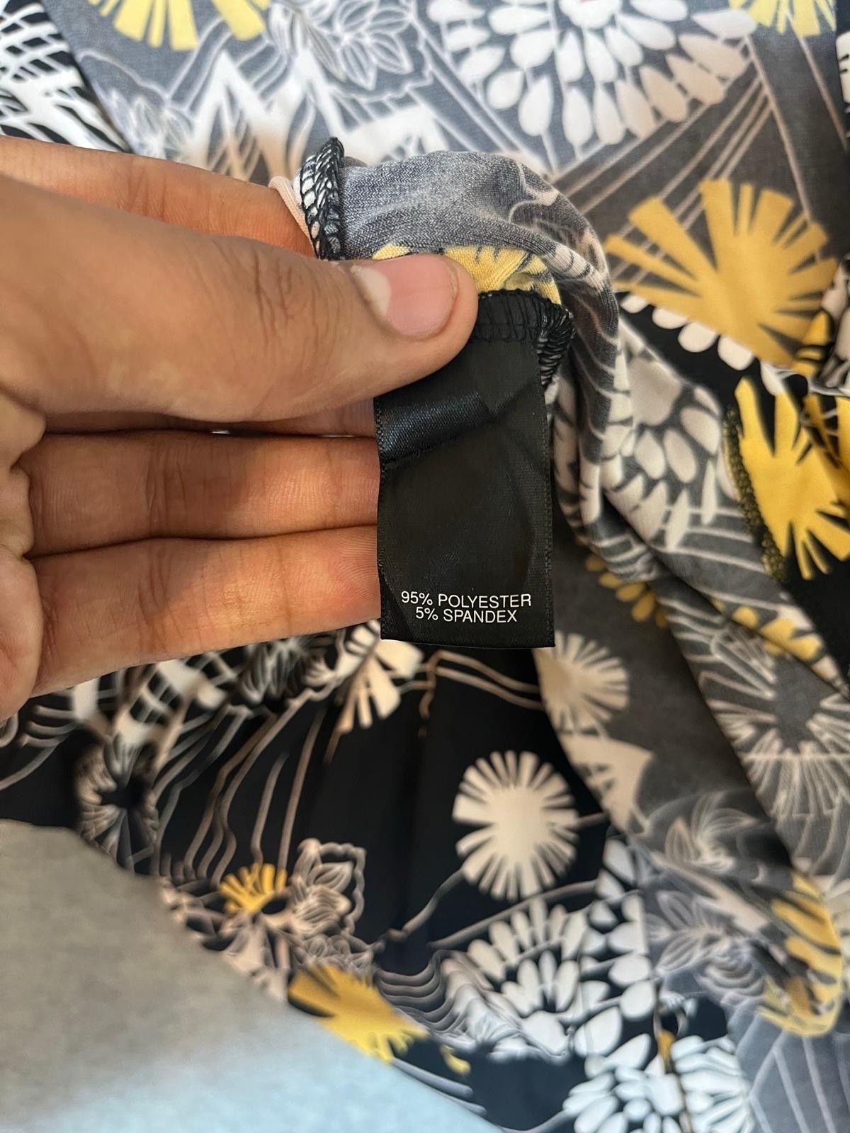 Avenue Women’s Black White Yellow Floral Print Size 18/20 3/4 Sleeve Blouse NWT