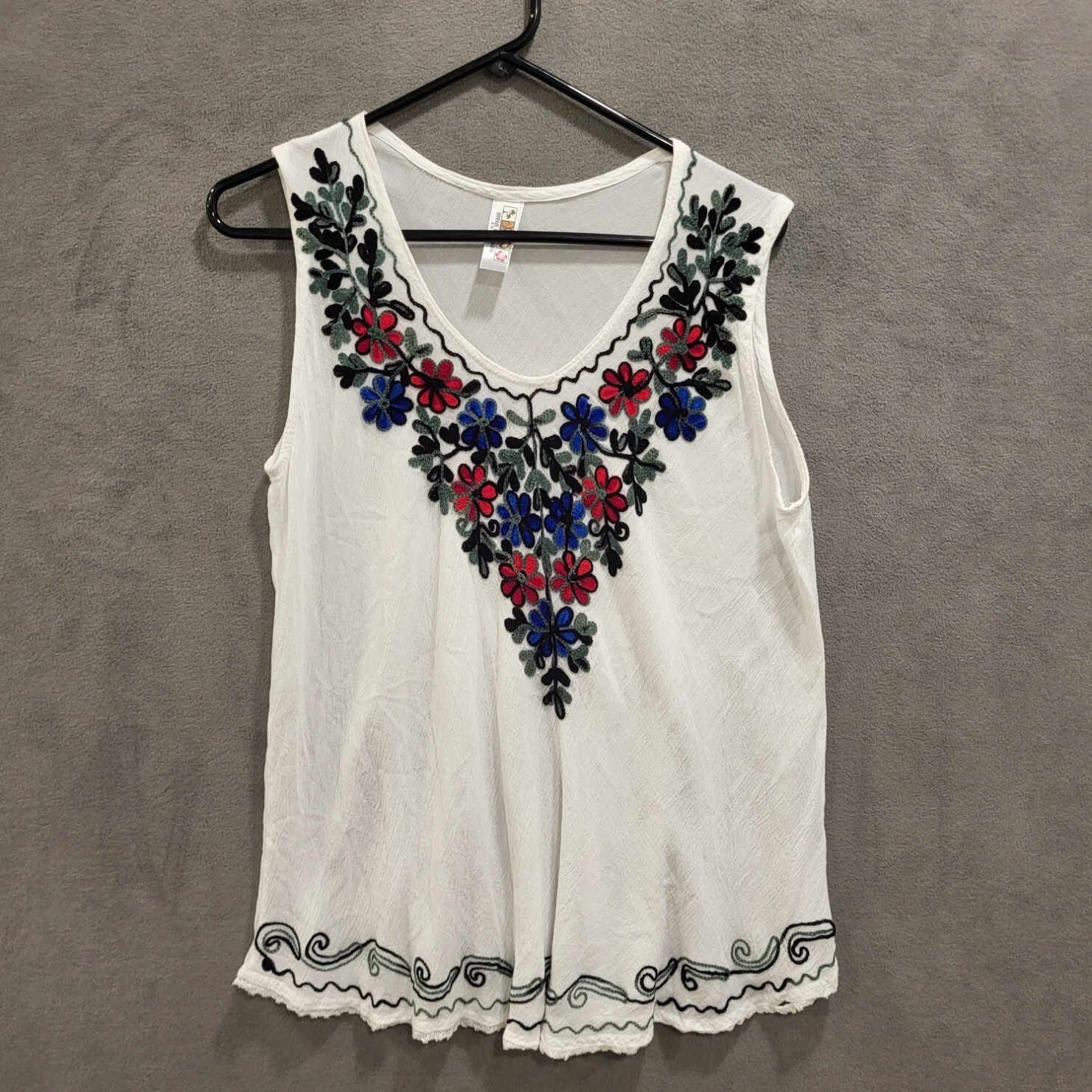 Floral Embroidered Boho V-Neck Sleeveless Top Women OS Peasant Folk Cottage