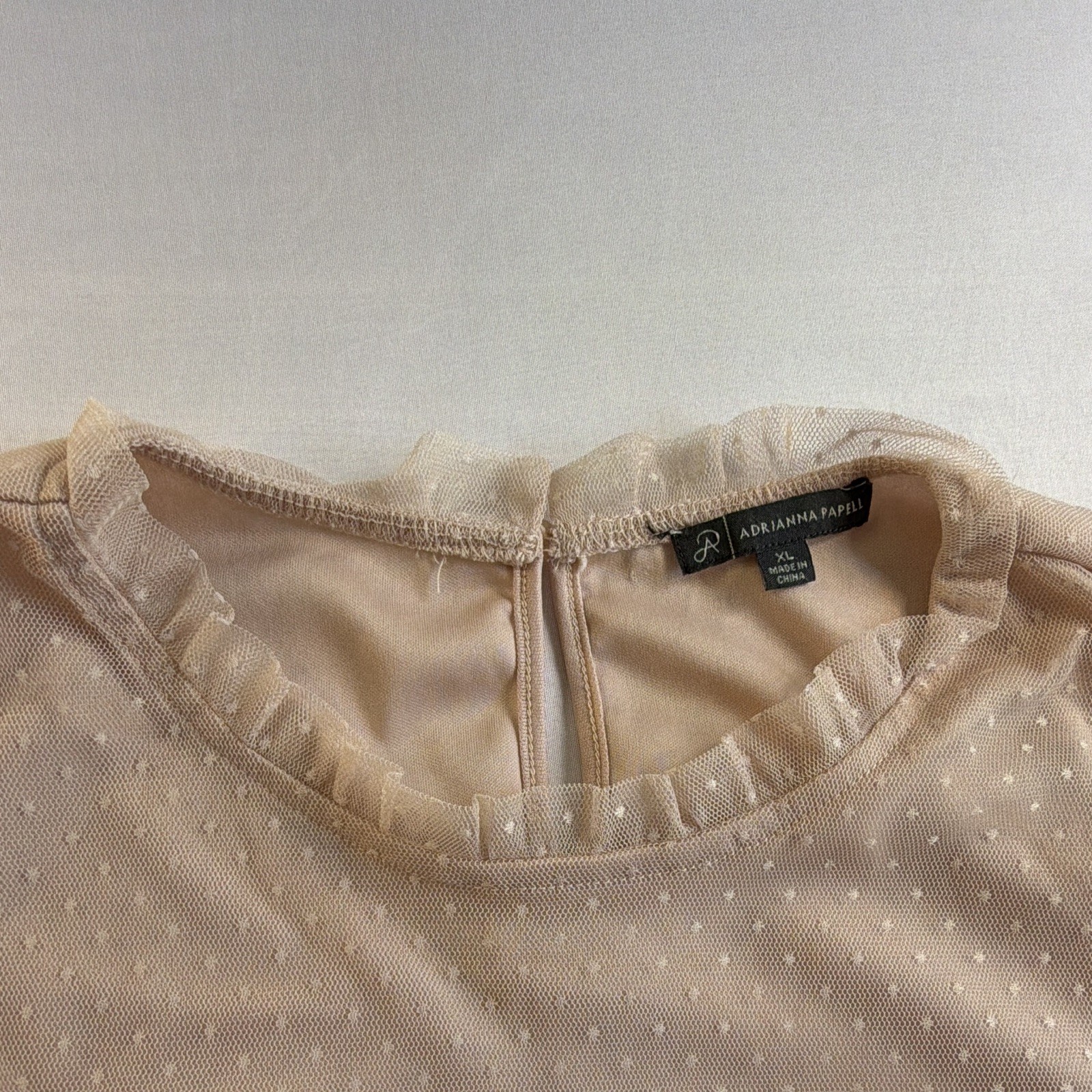Adrianna Papell Top M Tank Pink Keyhole Button Textured Blouse Dot Ruffle Preppy
