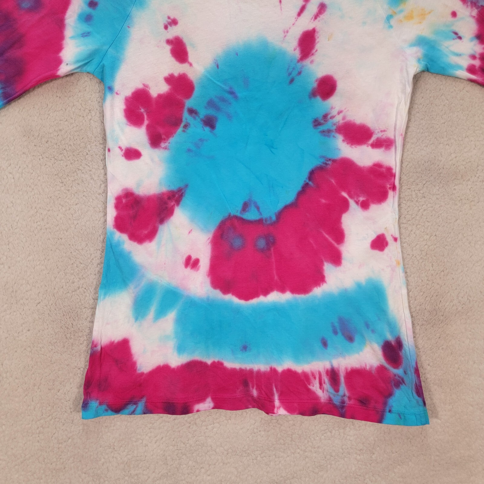 Its Out of LA Magenta Tie Dye Graphic Tee Scoop Neck Extra Slim T Shirt Size M