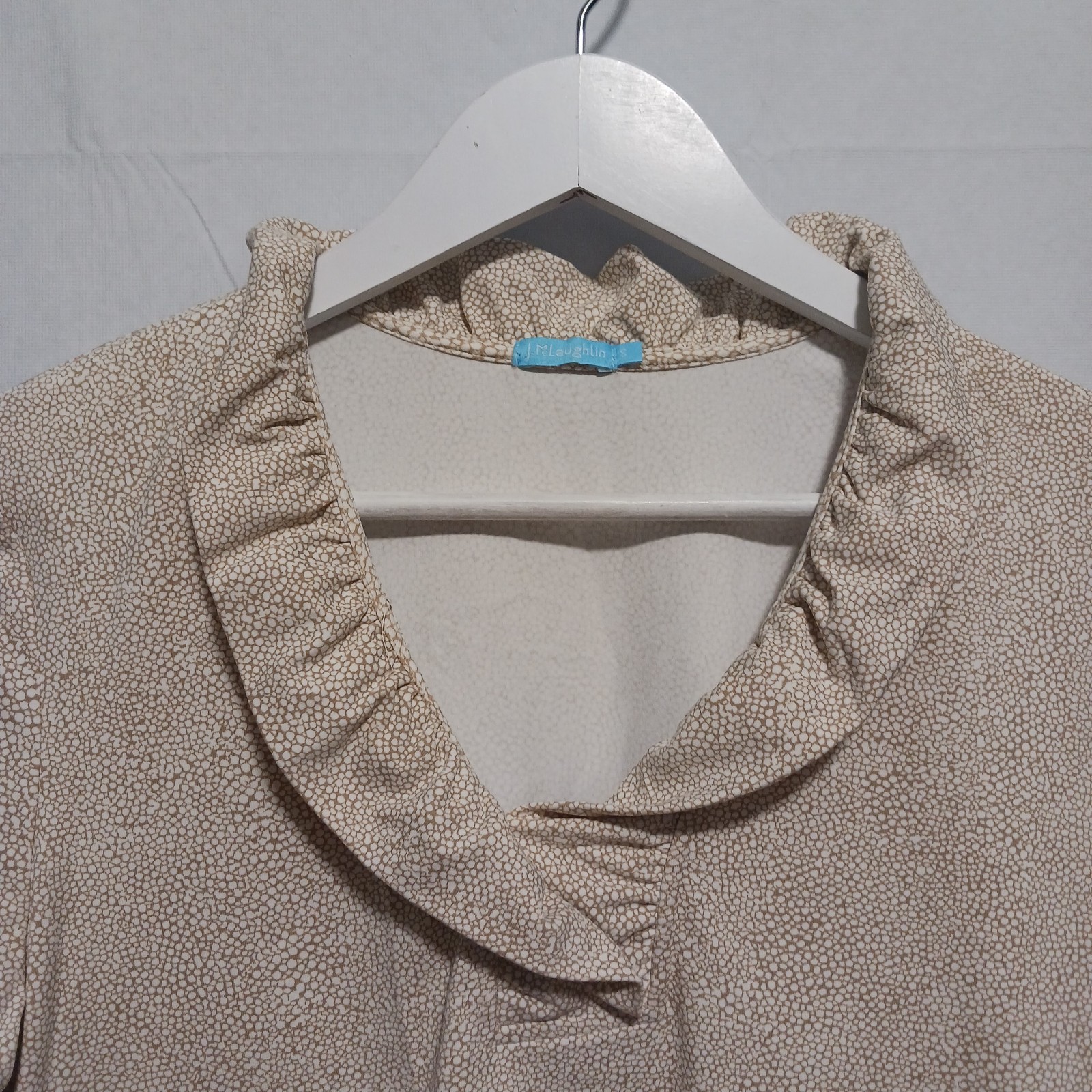 J. McLaughlin Durham Catalina women’s Ruffle Neck 3/4 Top blouse Sz S Oatmeal