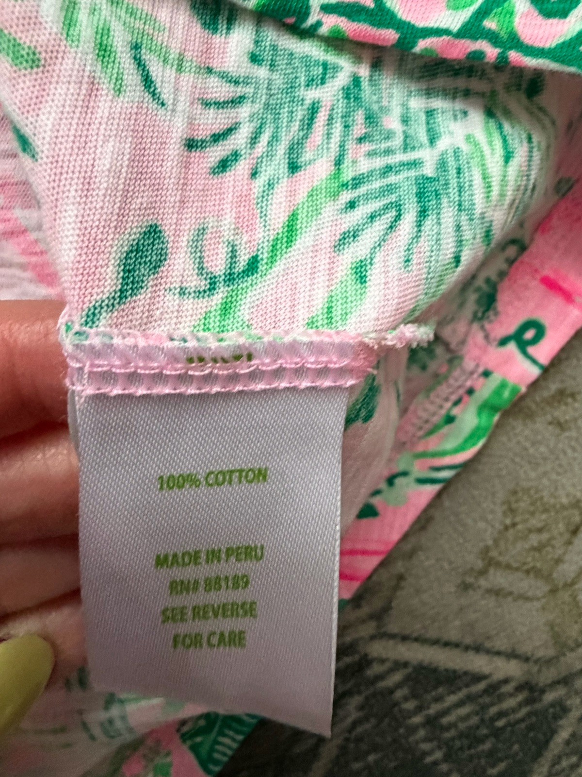 Lilly Pulitzer Etta V-Neck T-Shirt Womens M Pink Green Tropical Palm Slub Cotton