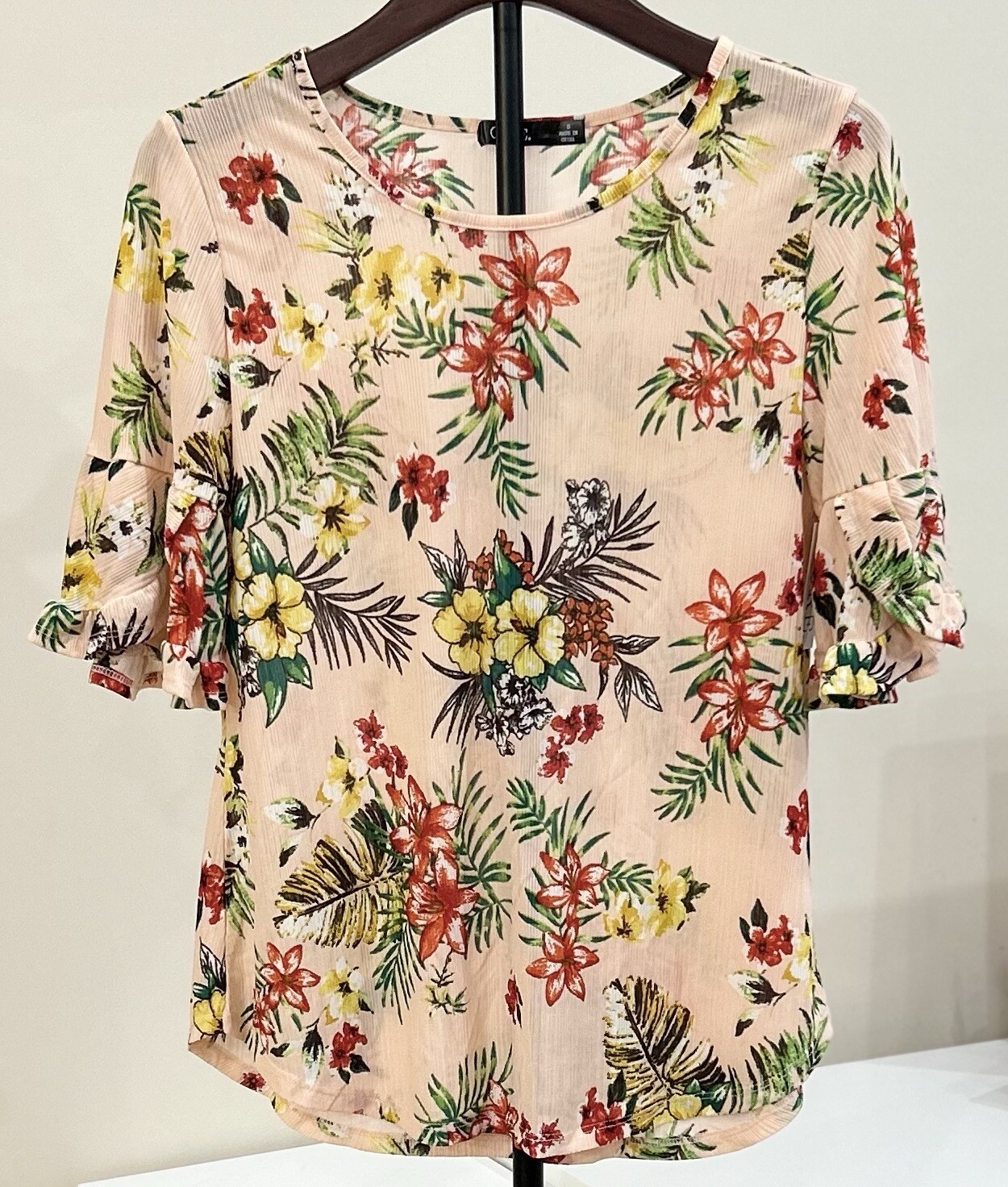 CURE Women’s Top Pullover 3/4 Sleeve Floral Size Small Multicolor Stretch NWT