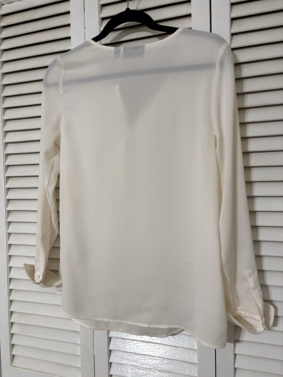 Versona Women’s Solid Ivory Round Neck Button Long Sleeve Blouse Top S