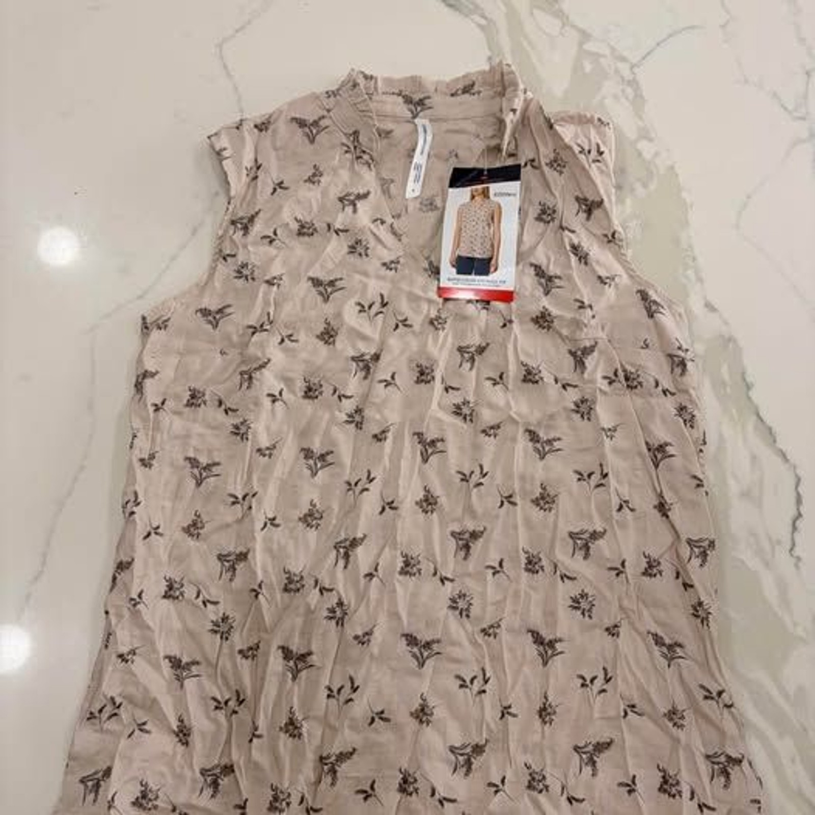 NWT Modern Ambition Ruffle Collar Sleeveless Top – Beige Floral Blouse