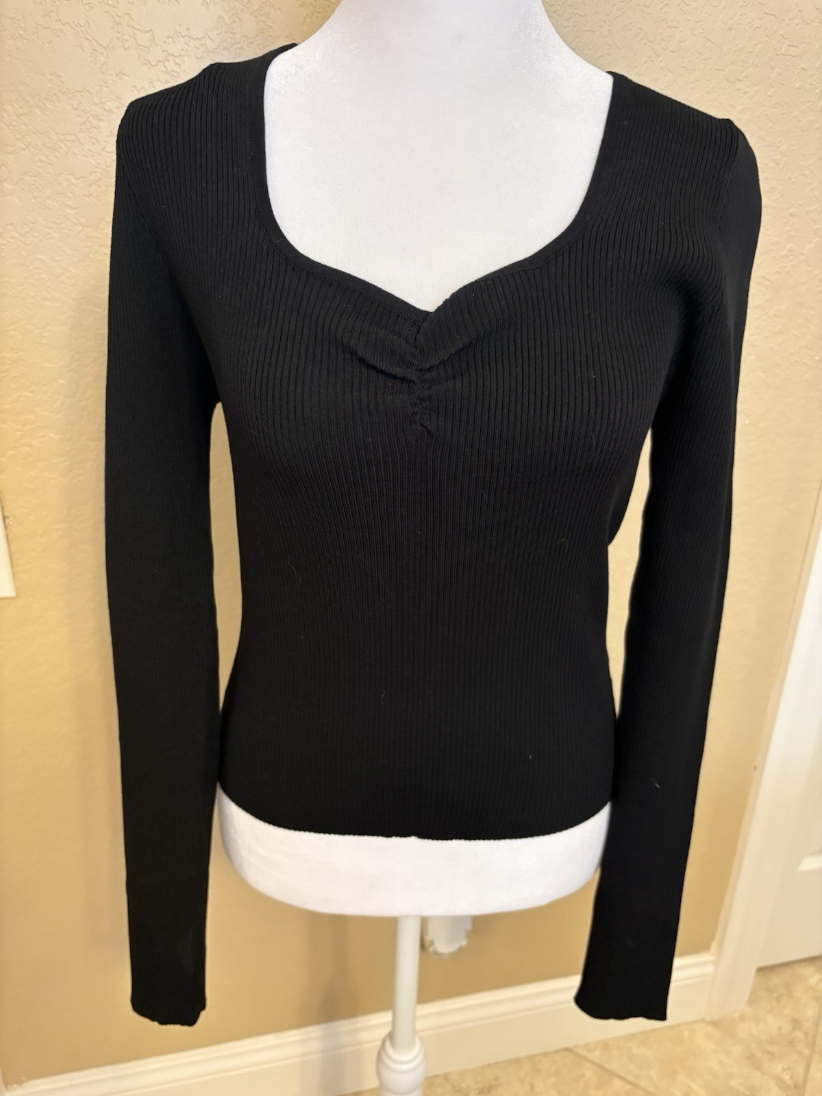 Active USA Winter Collection Long Sleeve Ribbed Knit Black Top, Large, Stretch