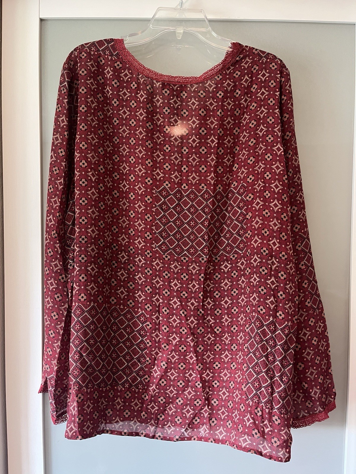 Women’s Lane Bryant Long Sleeve Sheer Blouse Burgundy Lace Trimmed Sz 26/28 260