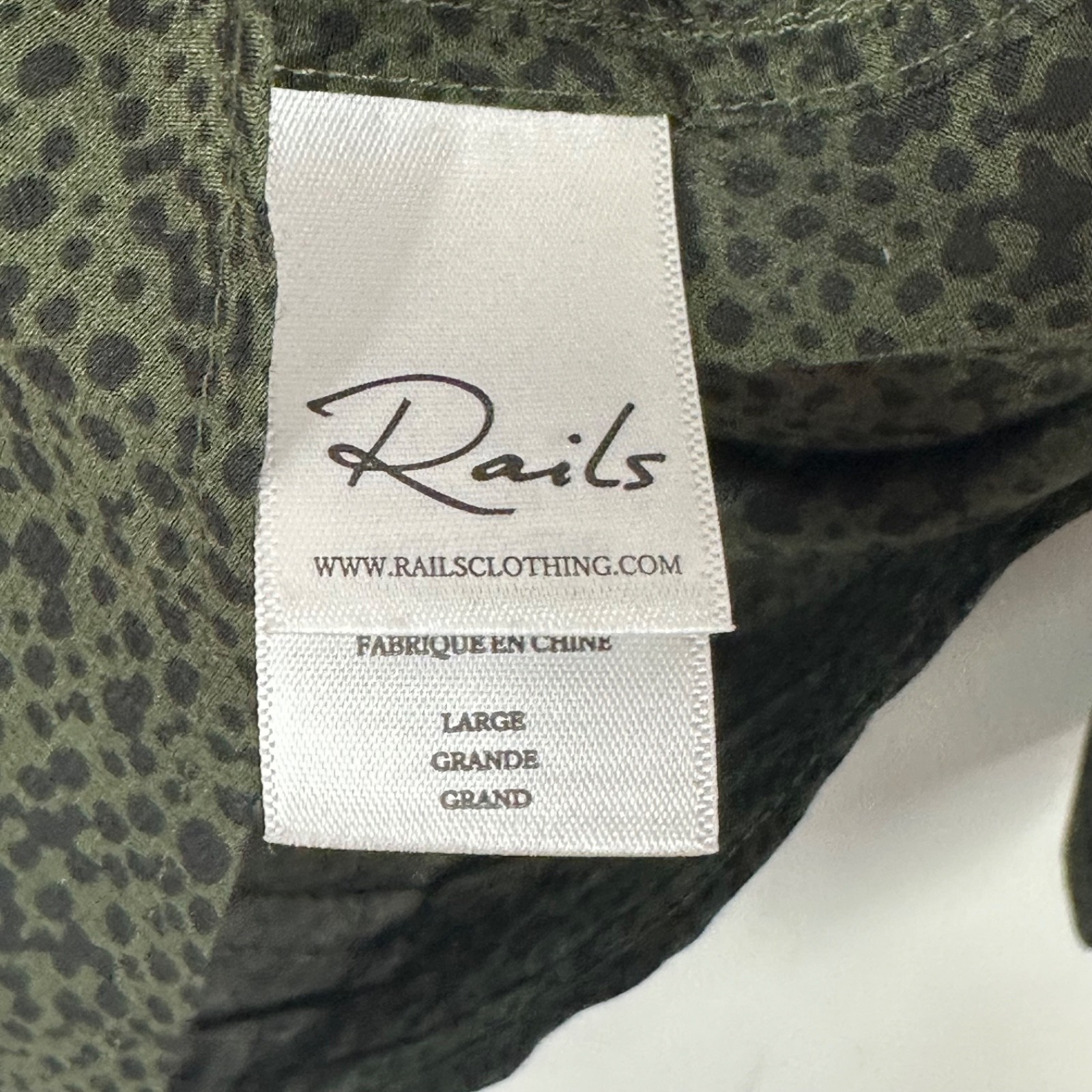 Rails Women’s Rebel Olive Speckled Button Down Top L Spring Classic