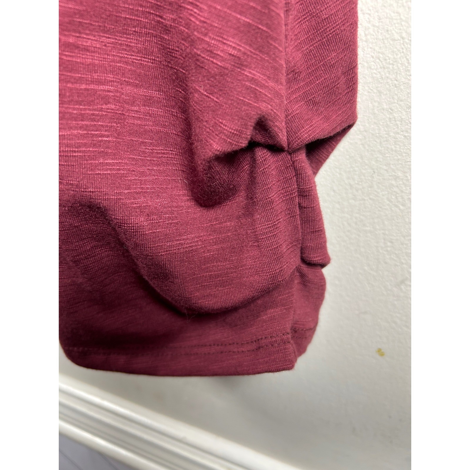 CURE Flutter Sleeve Blouse Womens 1XL Burgundy Modern Ric Rac Keyhole Slub Knit