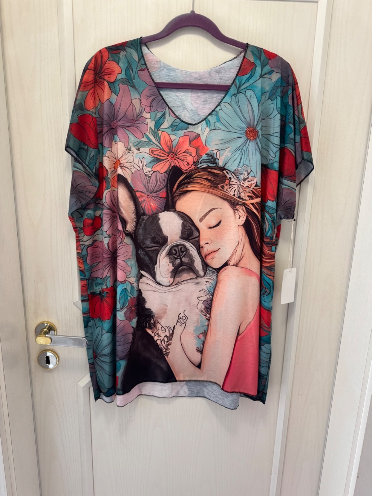 New, lightweight TShirt “bulldog” KA, VA, motif all-over, colorful 48/50/52