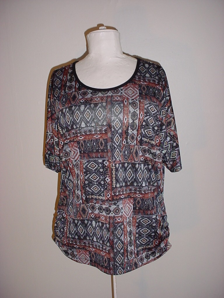 Notations Short Sleeved Top XL Silky Stretch Knit Tribal Patterned