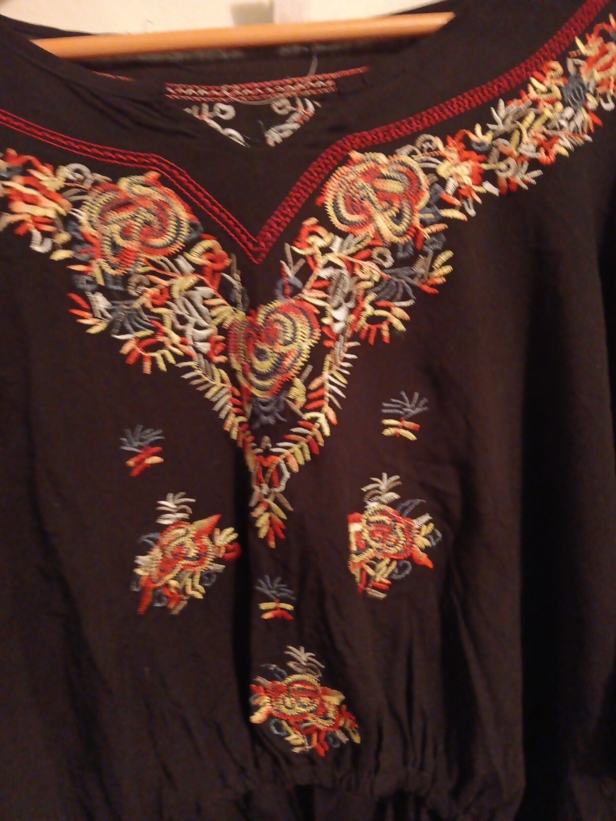 Woman Crop Bohemian Gypsy Top Generous Flowing Sleeve Blck W/Colorful Embroidery