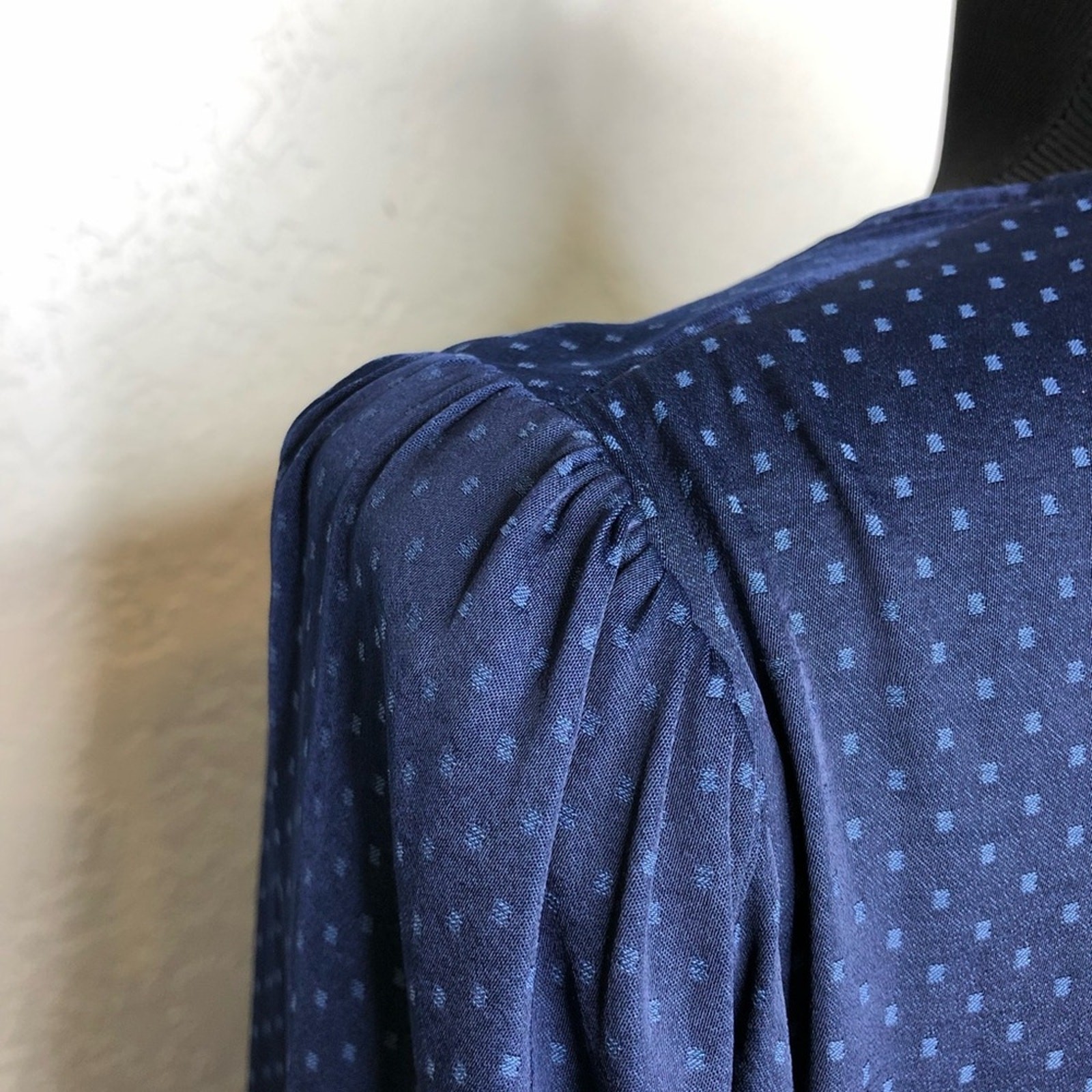 Cabi navy blue swiss dot knot tie front top size Small #5525