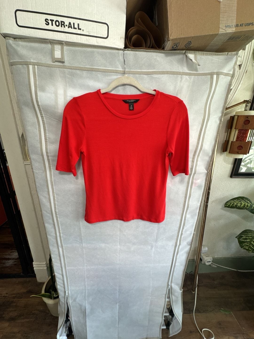 Size XS Banana Republic Threadsoft Red Elbow-Sleeve Scoop-Neck Top