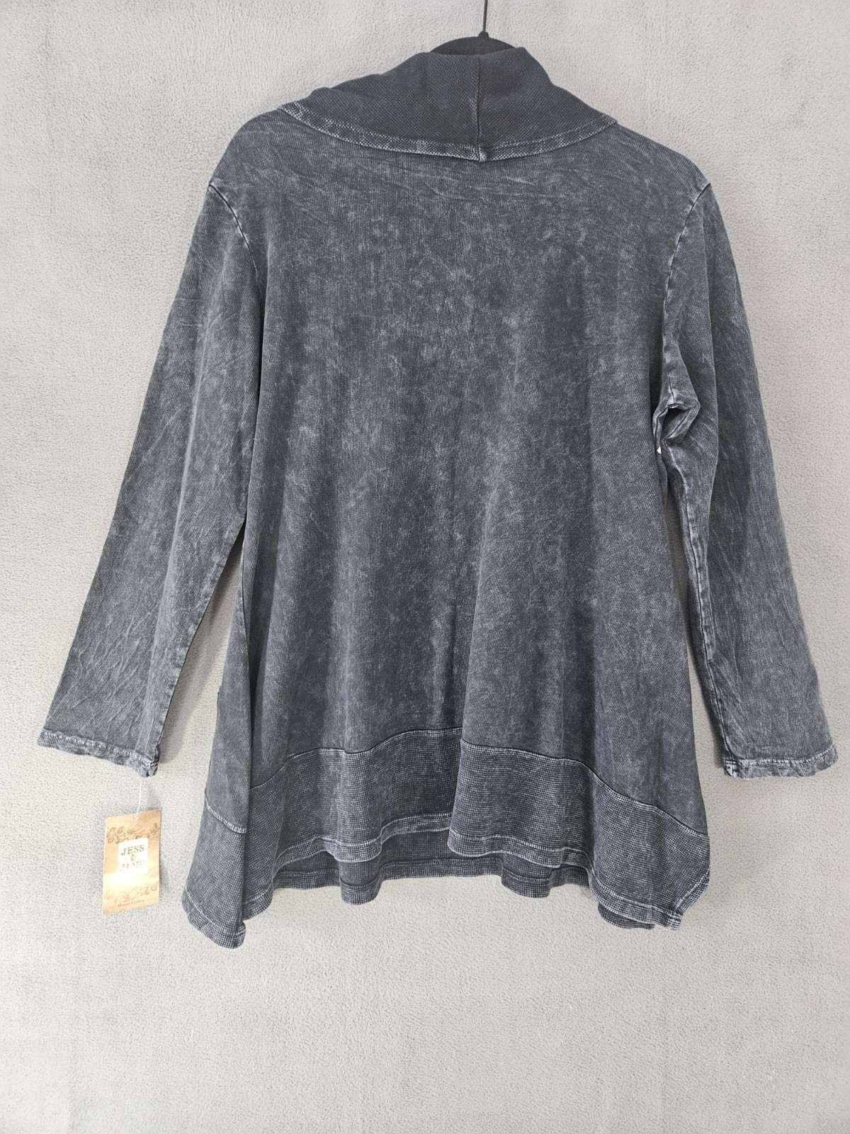 NWT Jess & Jane Women’s Artsy Lagenlook Boho Destressed Pocket Shirt Medium USA