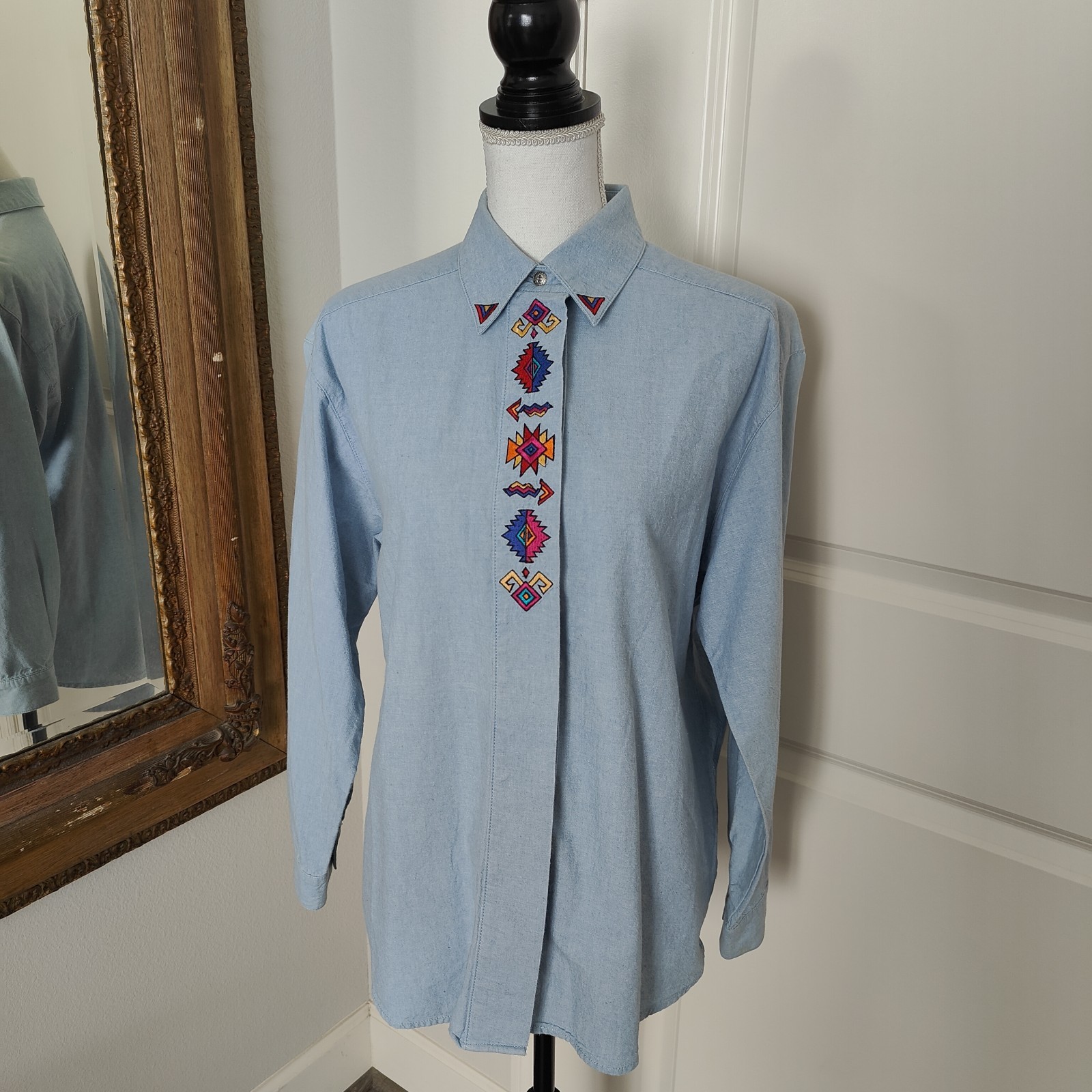 David Brooks Women’s Aztec Southwest Embroidered Denim Shirt Metal ButtonSize 14