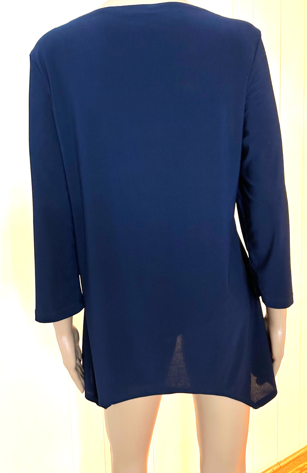 Slinky Brand Top Navy Blue Midnight USA knit imported fabric M sz NWOT
