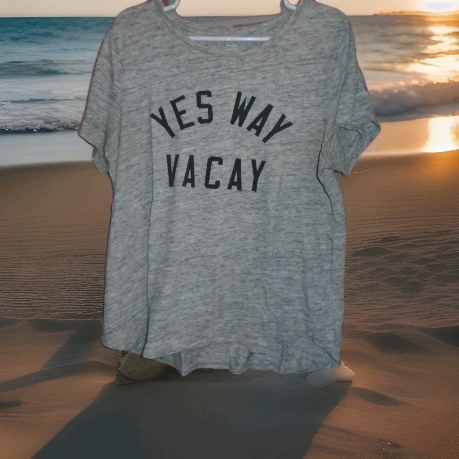 OLD NAVY WOMANS “YES WAY VACAY” TSHIRT-SEE PICTURES FIRST
