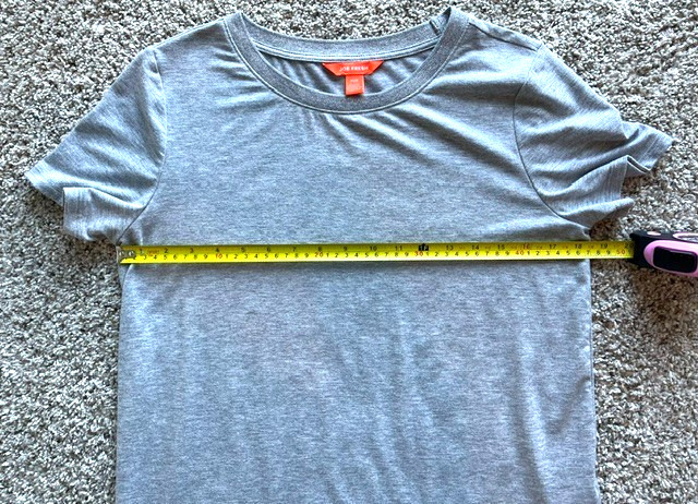 Joe Fresh Gray Short Sleeve Classic Preppy T-Shirt Sparkle Trim Neckline Medium