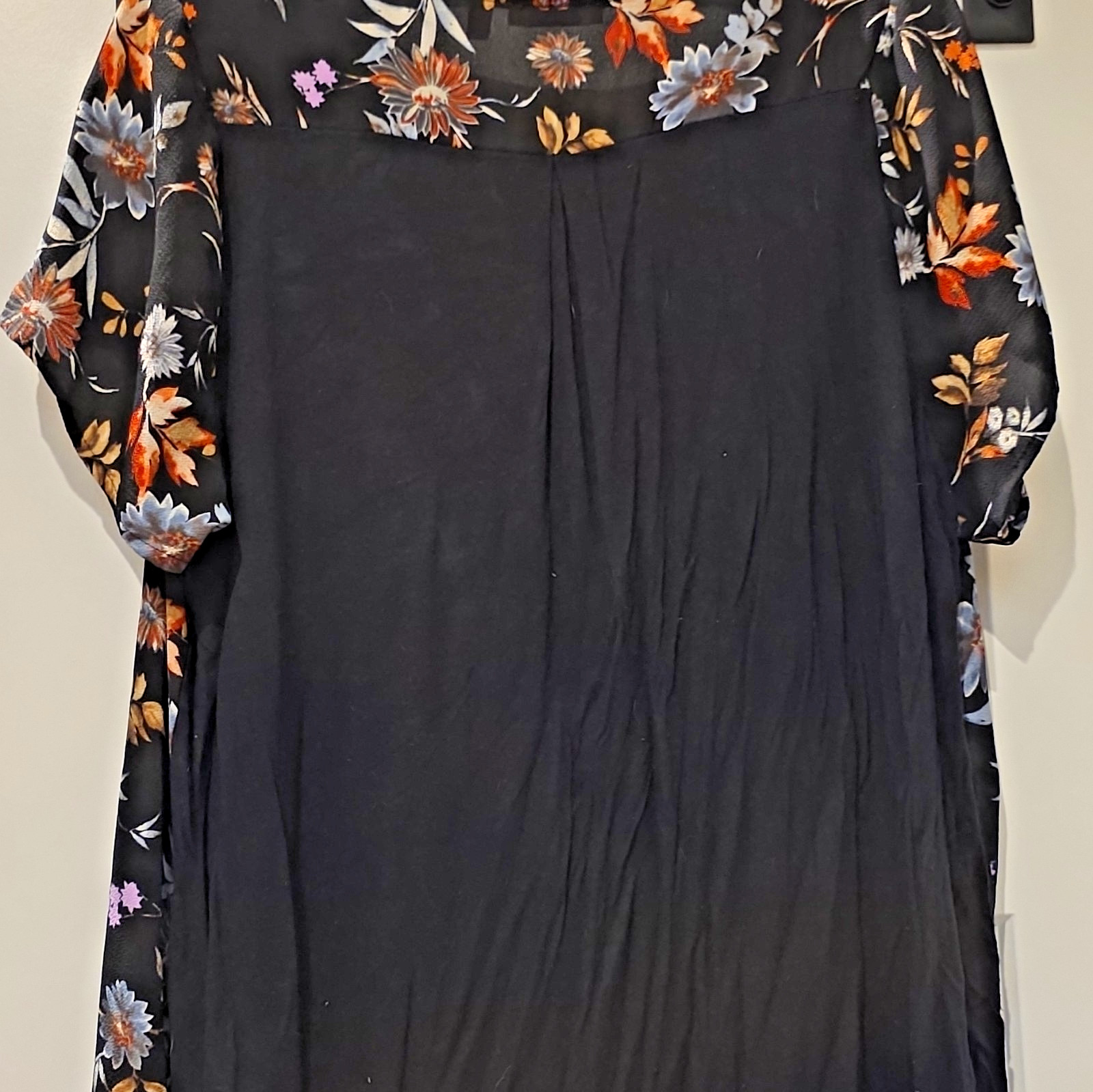 Black Multicolor Floral V-Neck Zip Front Blouse, Women’s Plus 3X