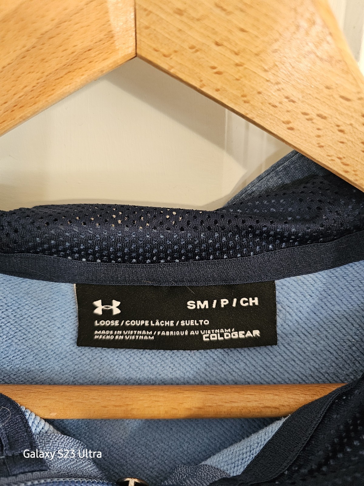 Under Armour ColdGear Women’s Blue Full Zip Hoodie Hood Pockets Logo Loose SM
