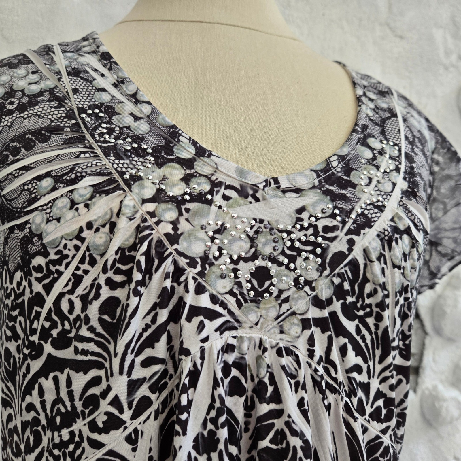 Live and Let Live Black White Lace Back Mixed Print Y2K Whimsigoth Top Size M