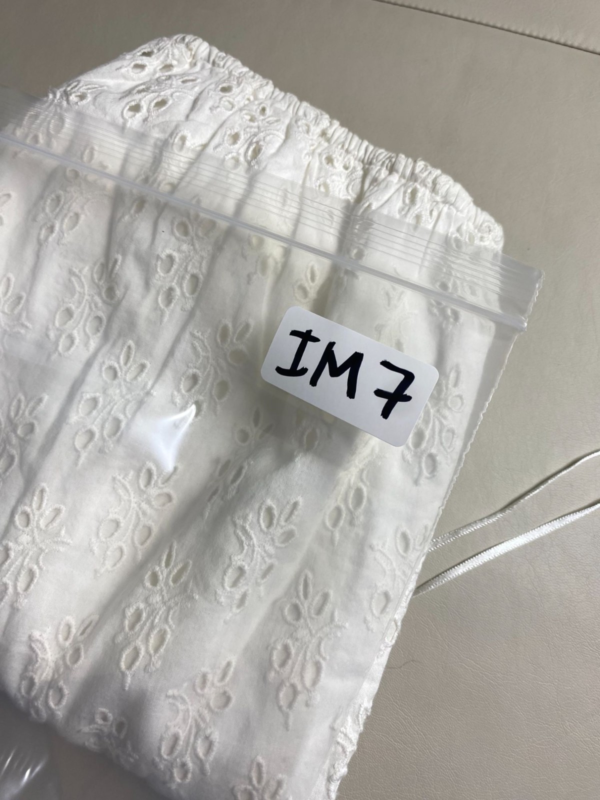 Cami NYC One Shoulder White Eyelet Blouse Top size Small Puff Sleeve Ruffle Cuff