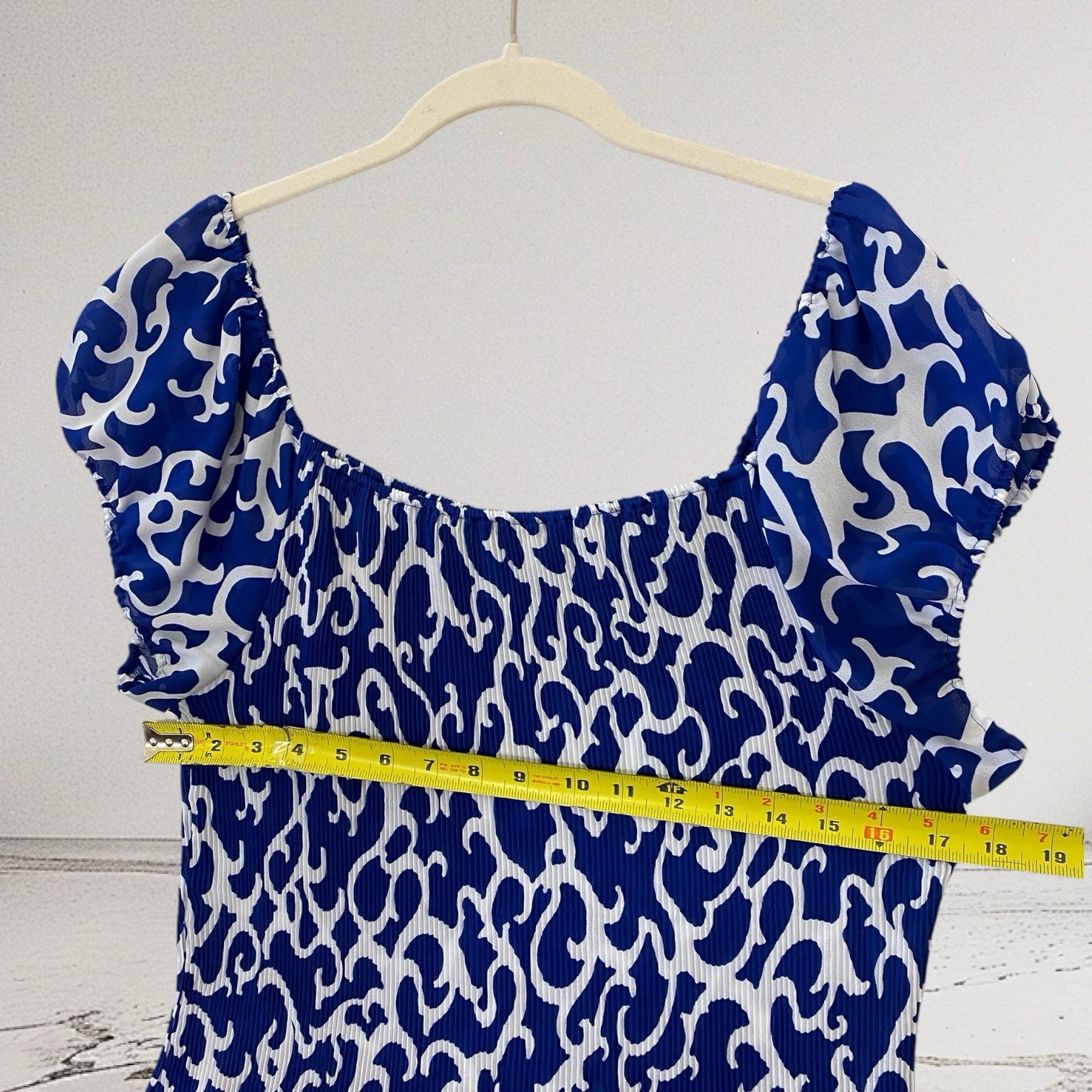 Womens Geo Print Pleated Embroidered Top Size Large Whimsy Artsy Summer Chic