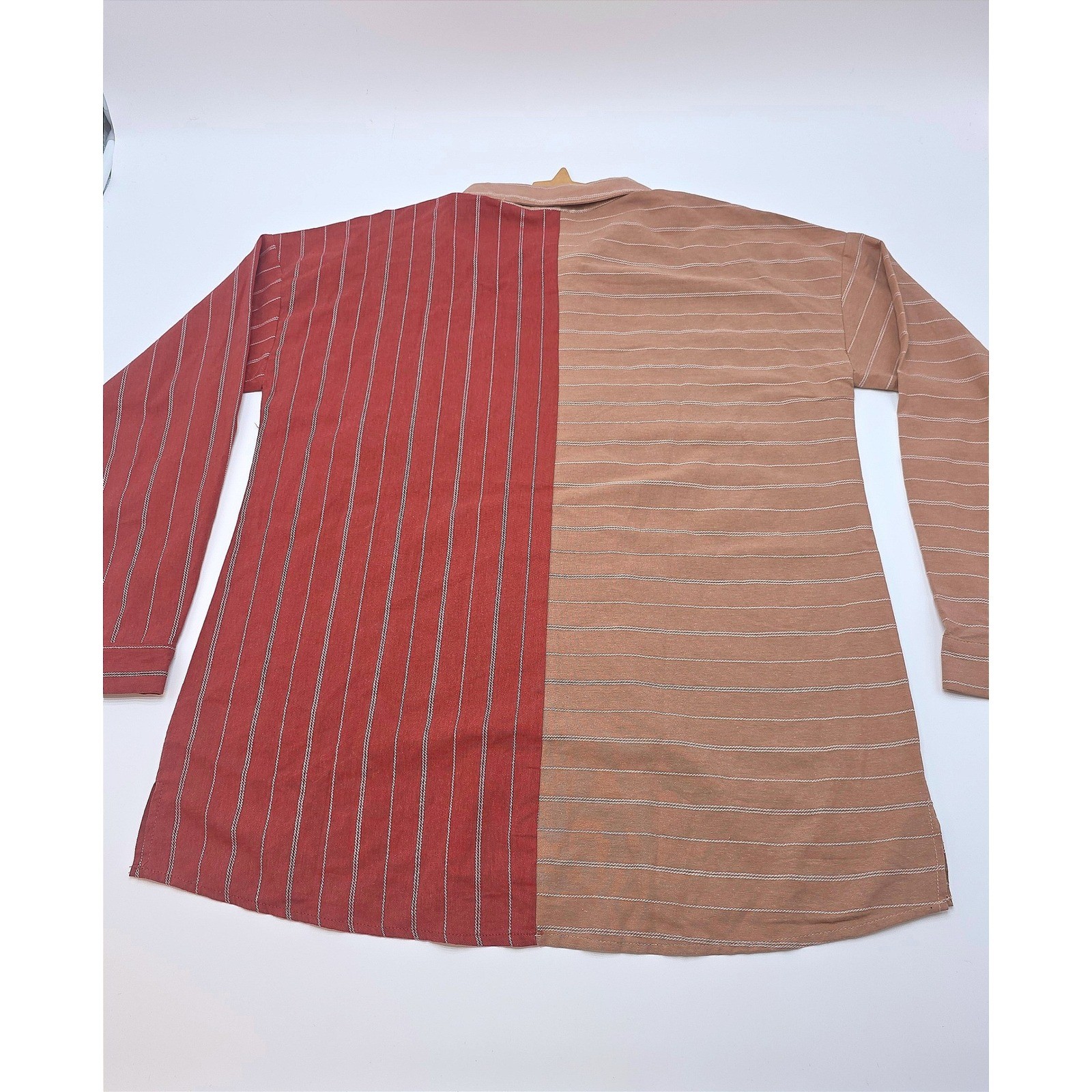 NWT Hem & Thread The Wild Two Tone Striped Button Up Shirt Women’s Size L