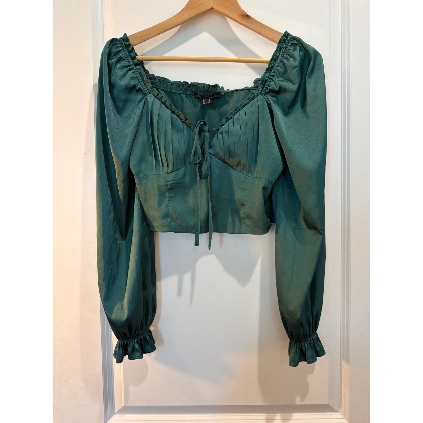 Forever 21 Emerald Green Satin Crop Top Pleated Tie Front Long Sleeve Blouse M