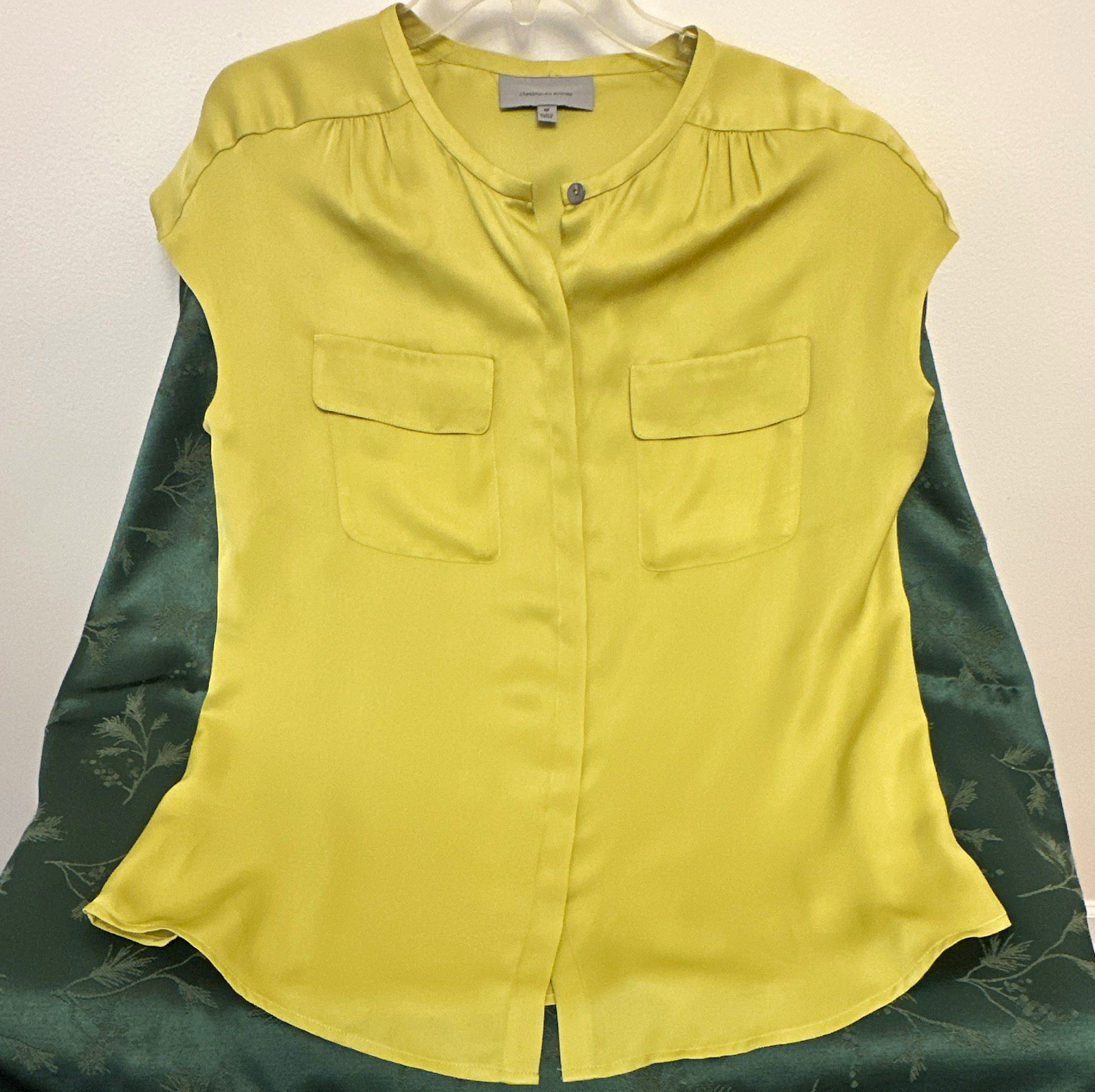 Classiques Entier M Mustard 💯 Silk Sleeveless Button Blouse