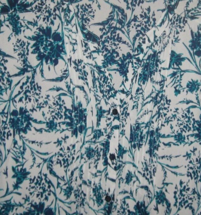 XL Large 12 14 top Laura Scott vintage button up white green navy pleated front