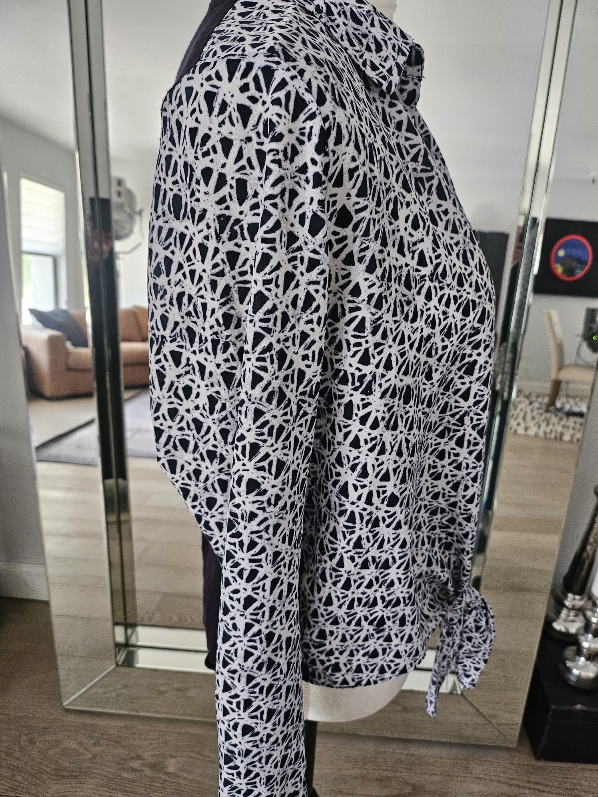 MICHAEL Michael Kors Petite Small Black White Abstract Tie Front Blouse P/S
