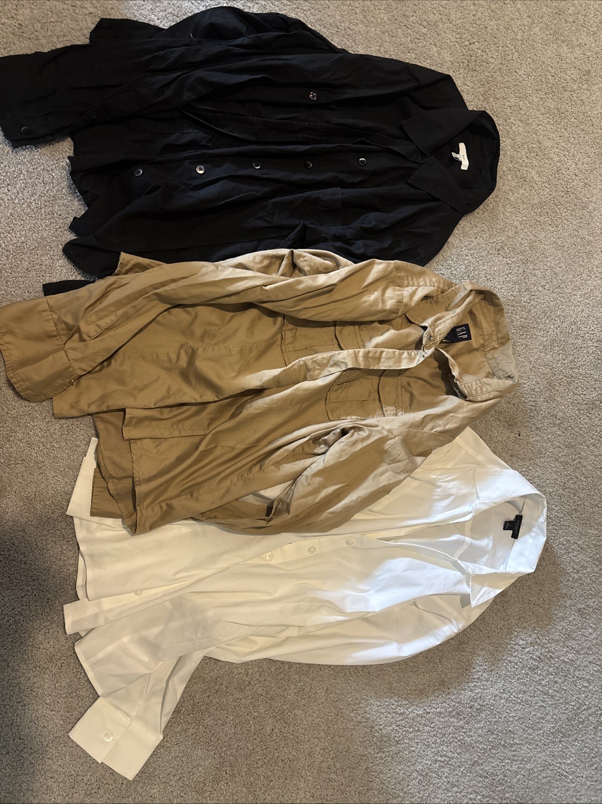 Lot Of Three Womans GAP2/1ann Taylor Button Down Shirts Size M